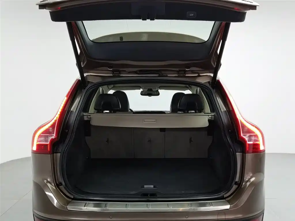 Volvo XC60 2013 — фото 16