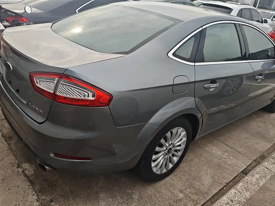 Ford Mondeo Zhisheng 2013 — фото 3