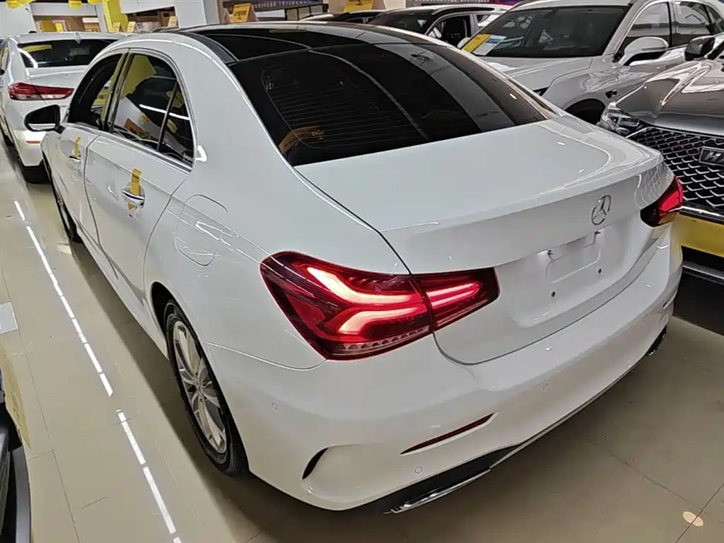 Mercedes-Benz A-Class 2021 — фото 5