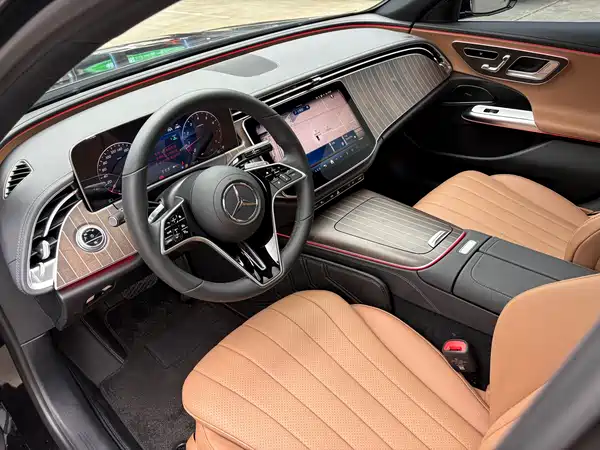 Mercedes-Benz E-Class 2024