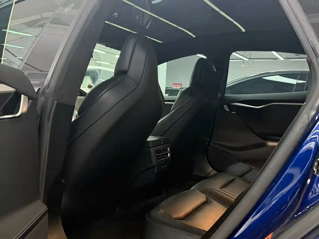 Tesla Model S 2018 — фото 3