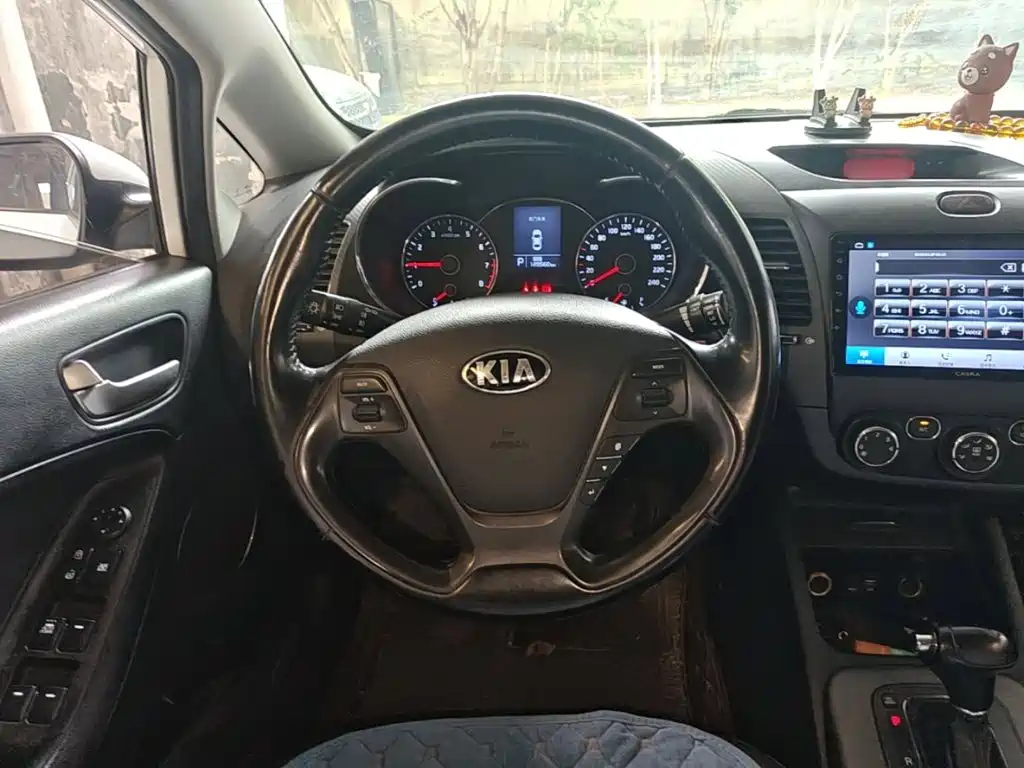 Kia K3 2015 — фото 11