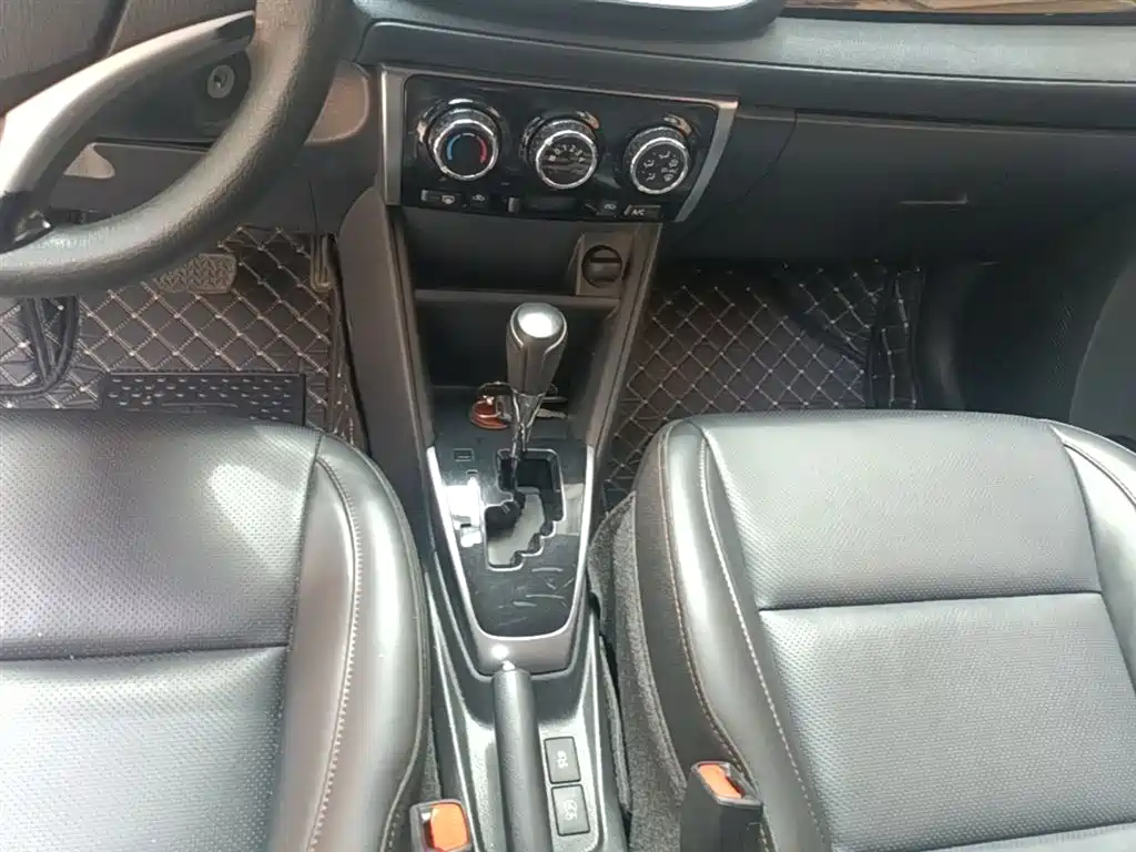 Toyota Yaris L 2021 — фото 14