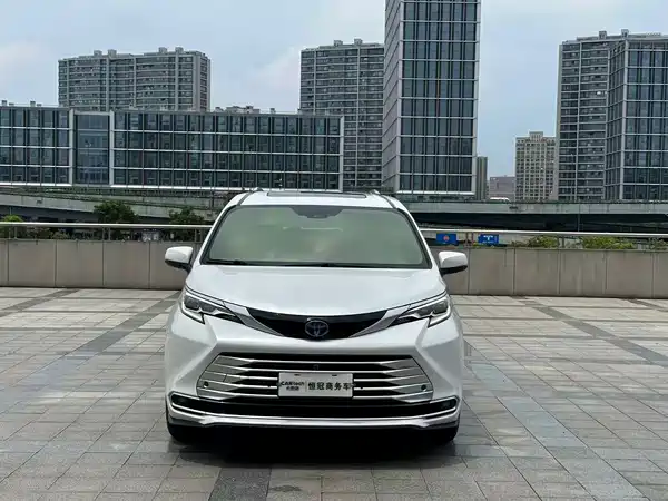 Toyota Sienna 2022