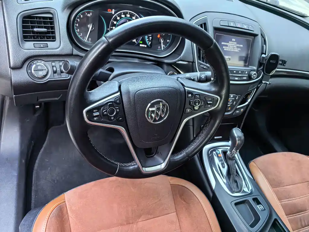 Buick Regal 2016 — фото 11