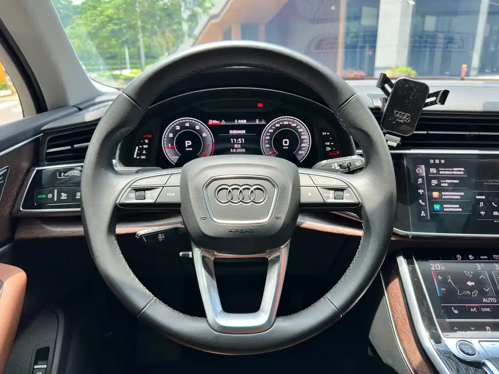 Audi Q7 2021 — фото 15