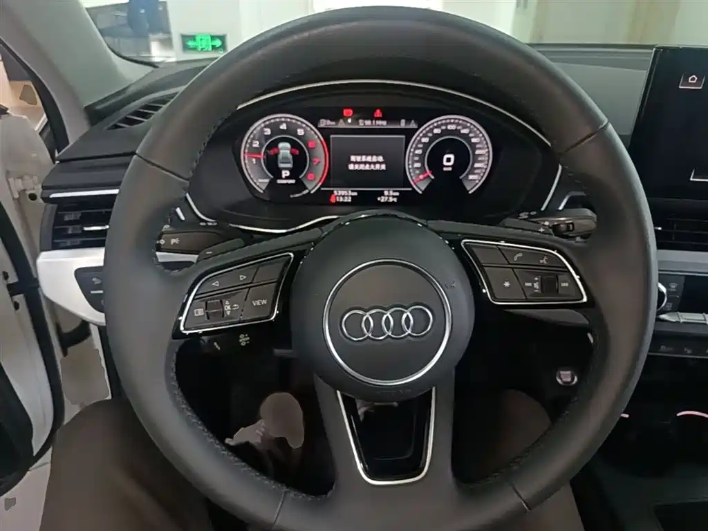 Audi A4L 2021 — фото 11