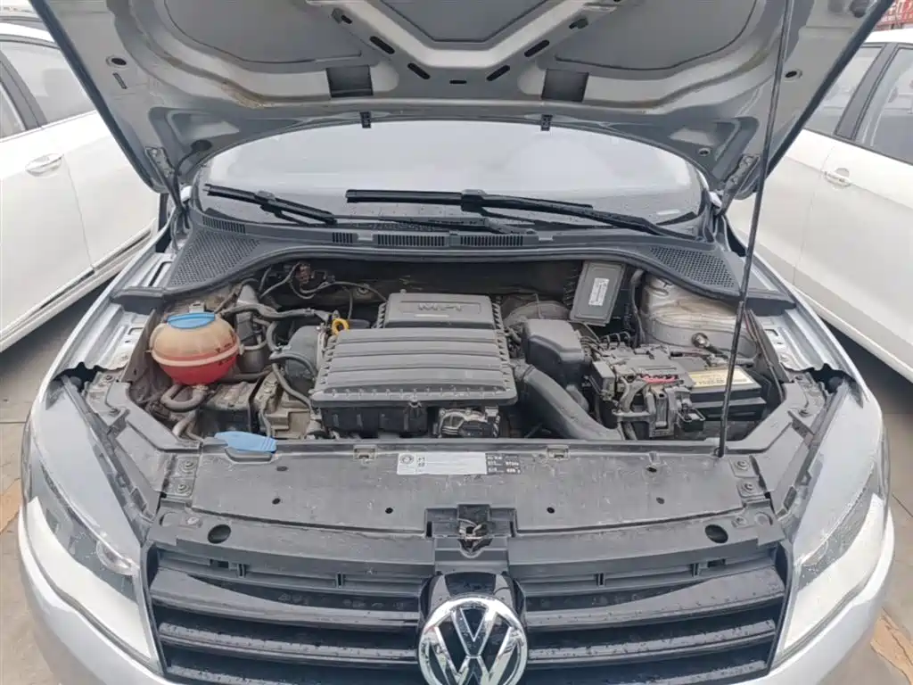 Volkswagen Jetta 2017 — фото 19