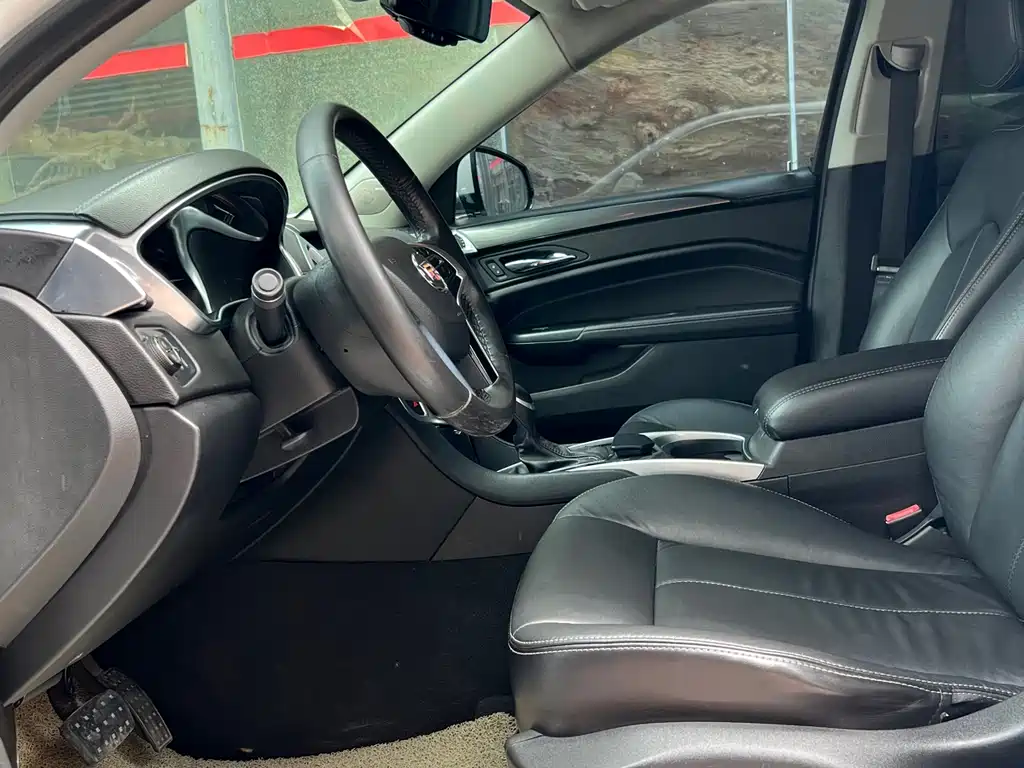 Cadillac SRX 2015 — фото 3