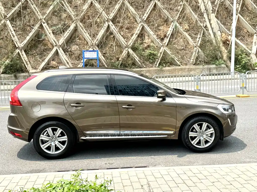 Volvo XC60 2016 — фото 4