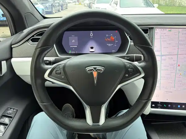 Tesla Model X 2016