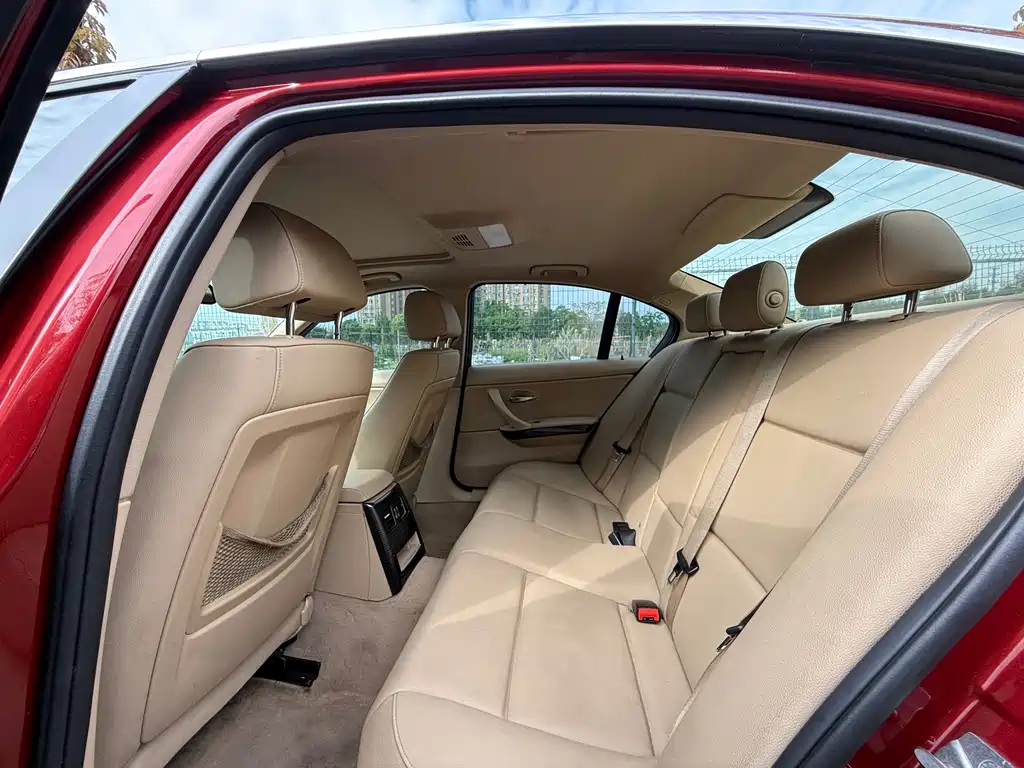 BMW 3 Series 2012 — фото 16