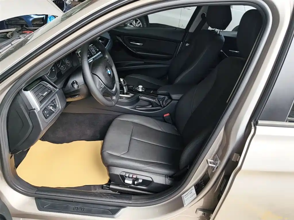 BMW 3 Series 2016 — фото 15