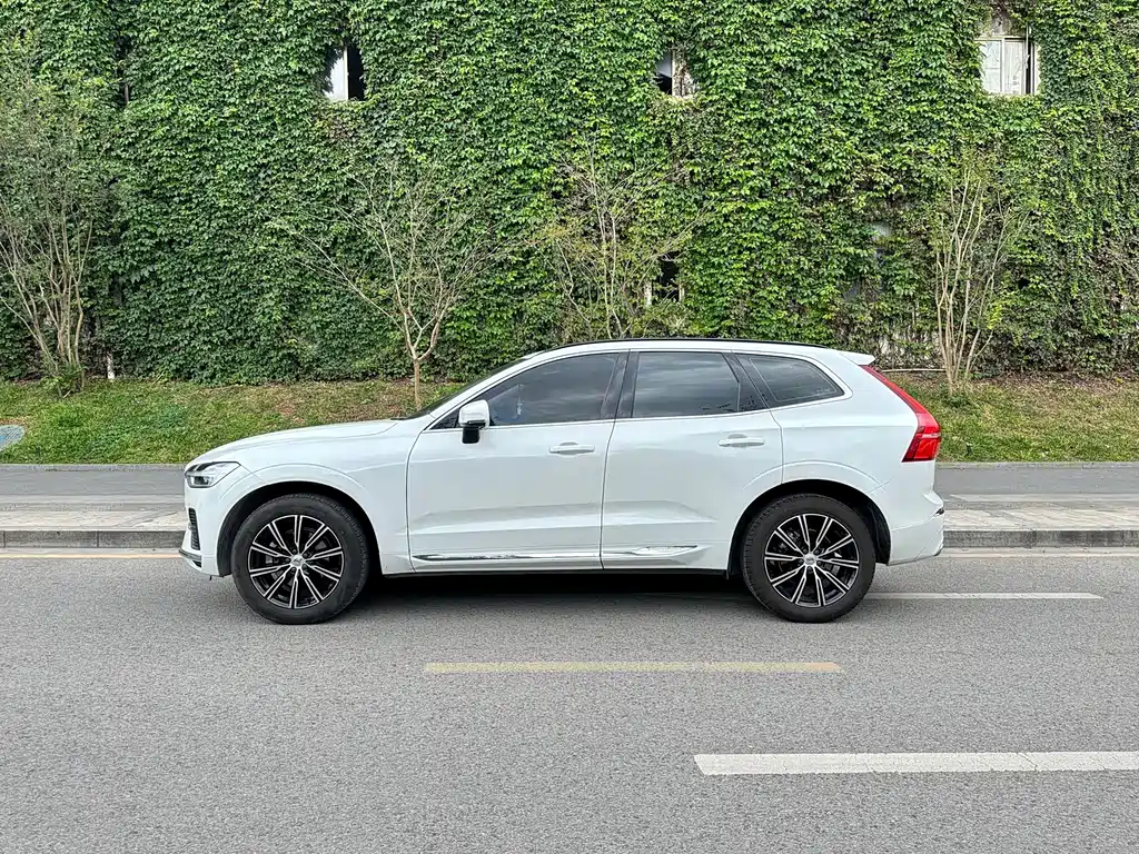 Volvo XC60 2020 — фото 3