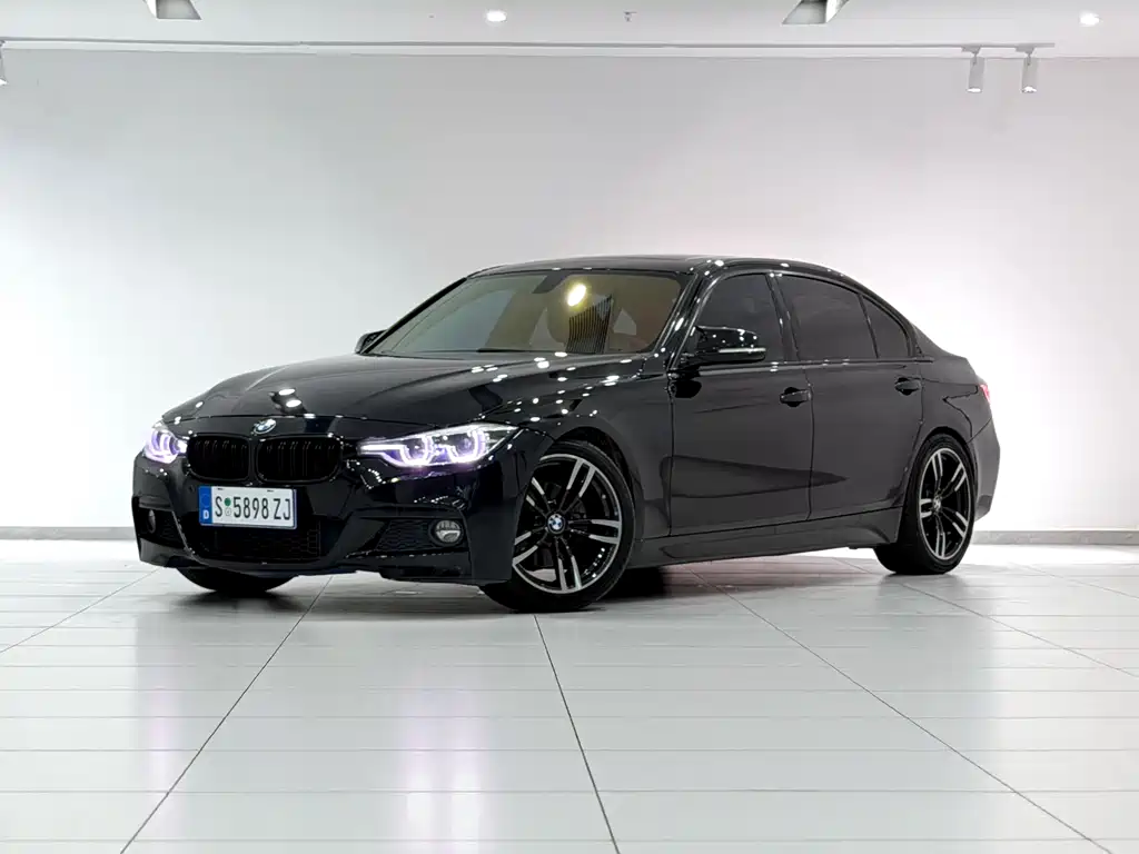 BMW 3 Series 2017 — фото 1