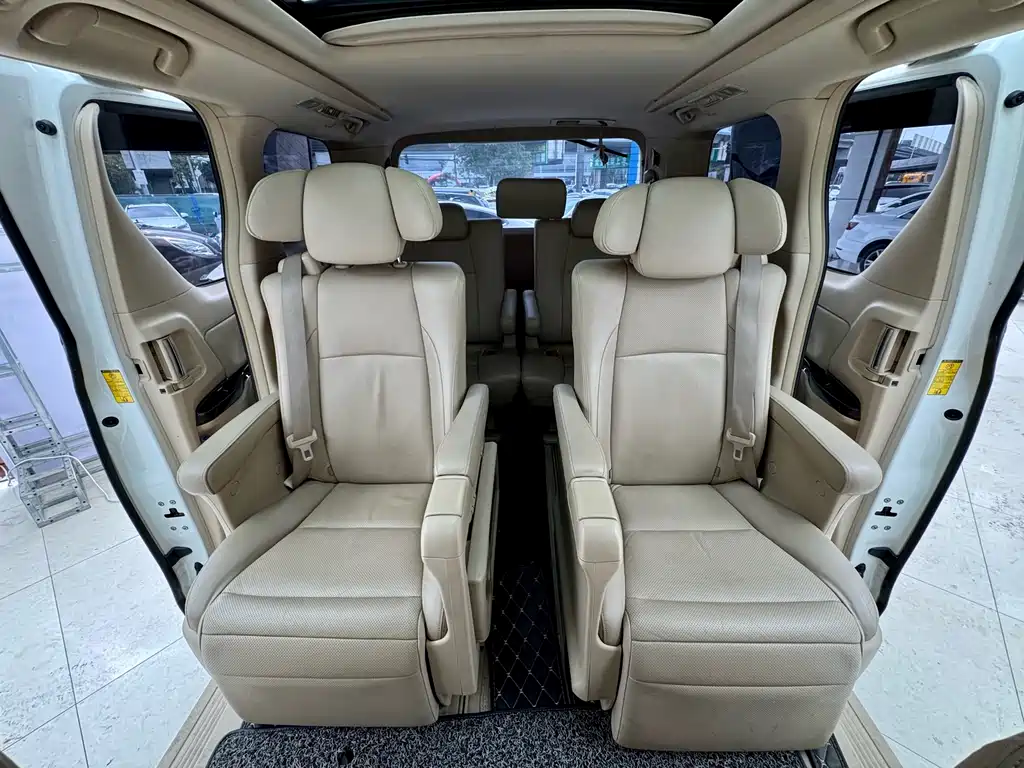Toyota Alphard 2016 — фото 17