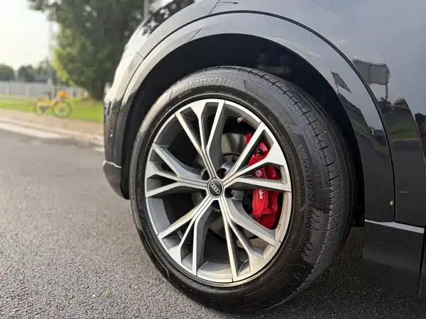 Audi Q8 2021