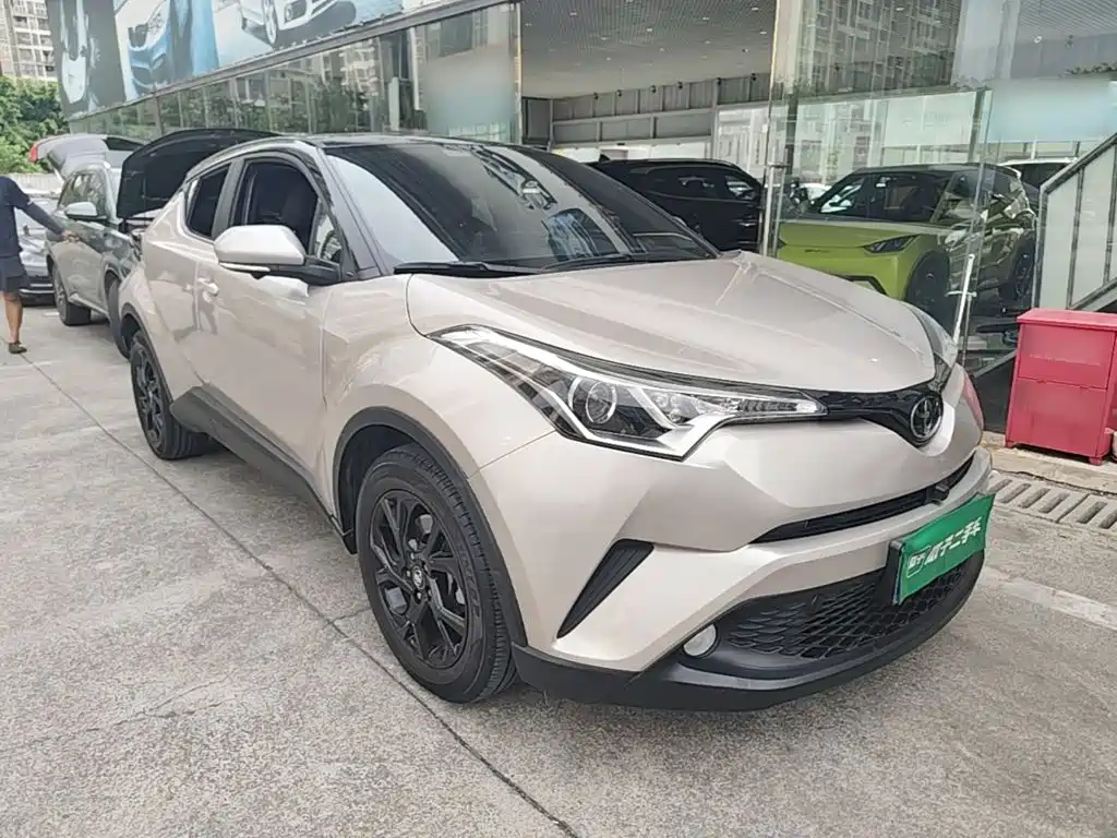 Toyota C-HR 2021 — фото 4