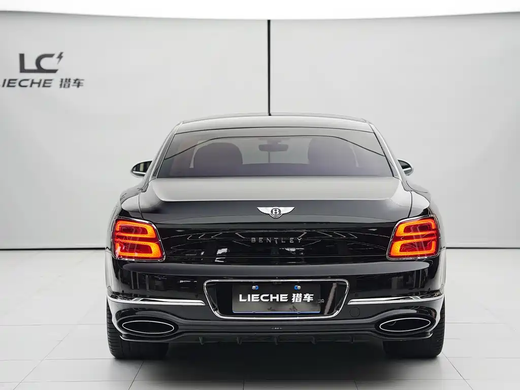 Bentley Flying Spur PHEV 2025 — фото 19