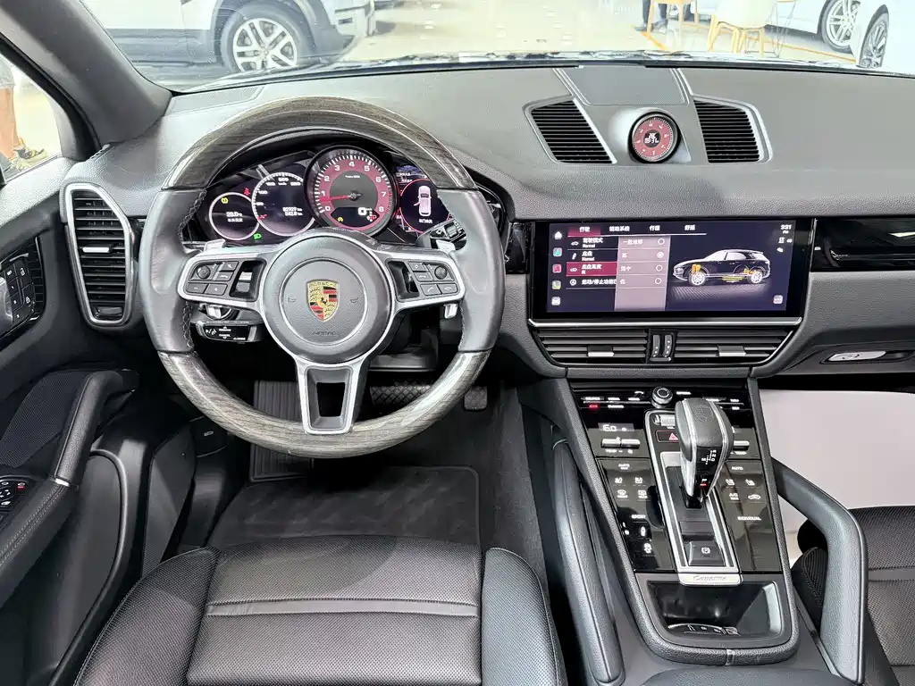 Porsche Cayenne 2022 — фото 13