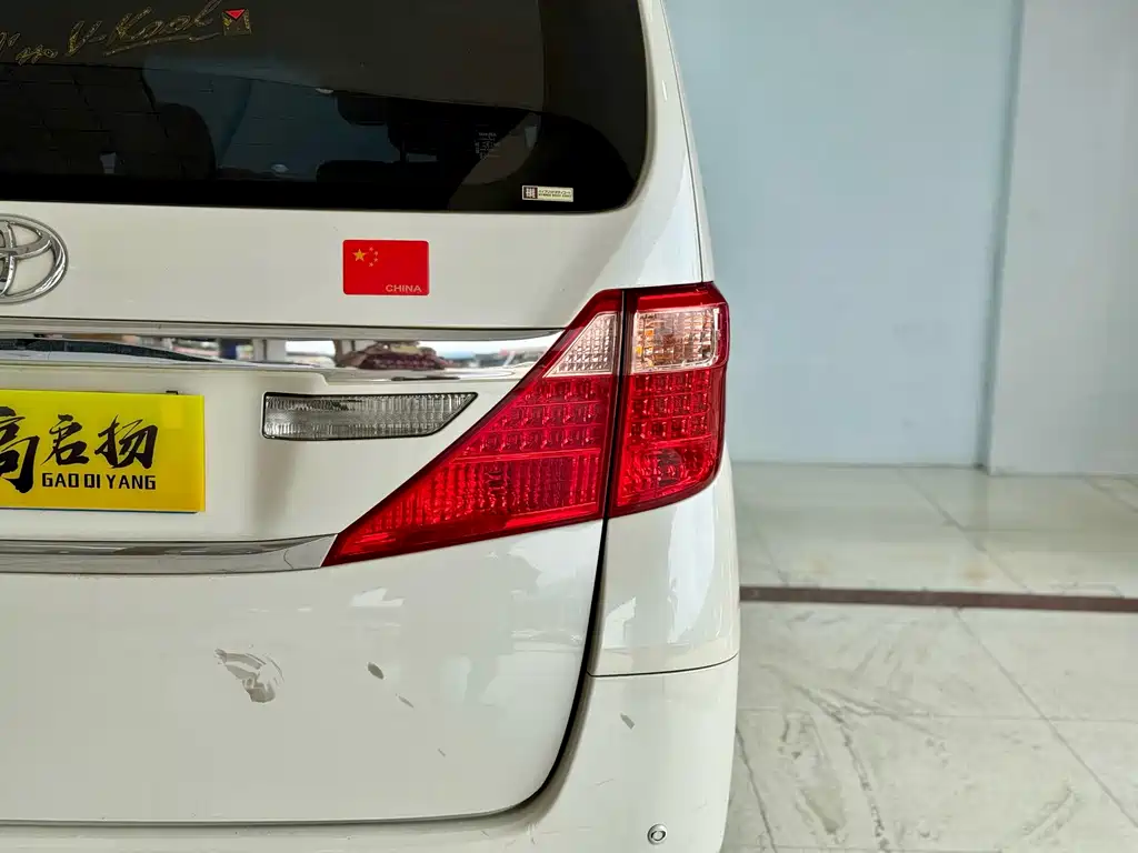 Toyota Alphard 2016 — фото 26