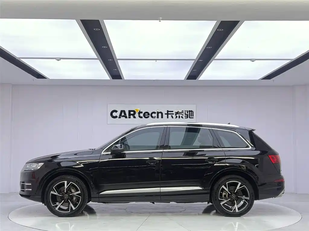 Audi Q7 2019 — фото 2