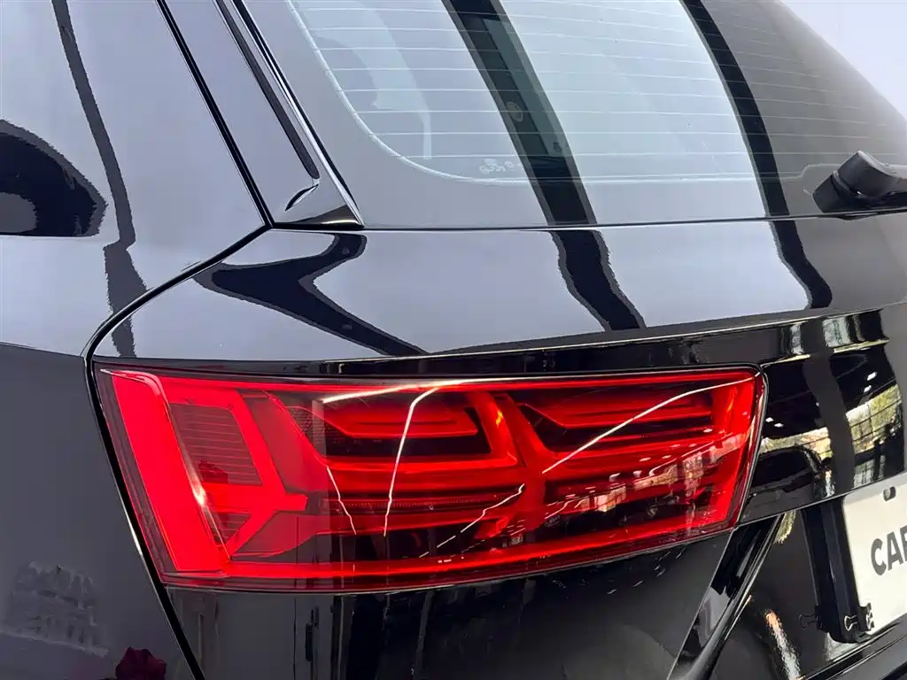 Audi Q7 2019 — фото 11