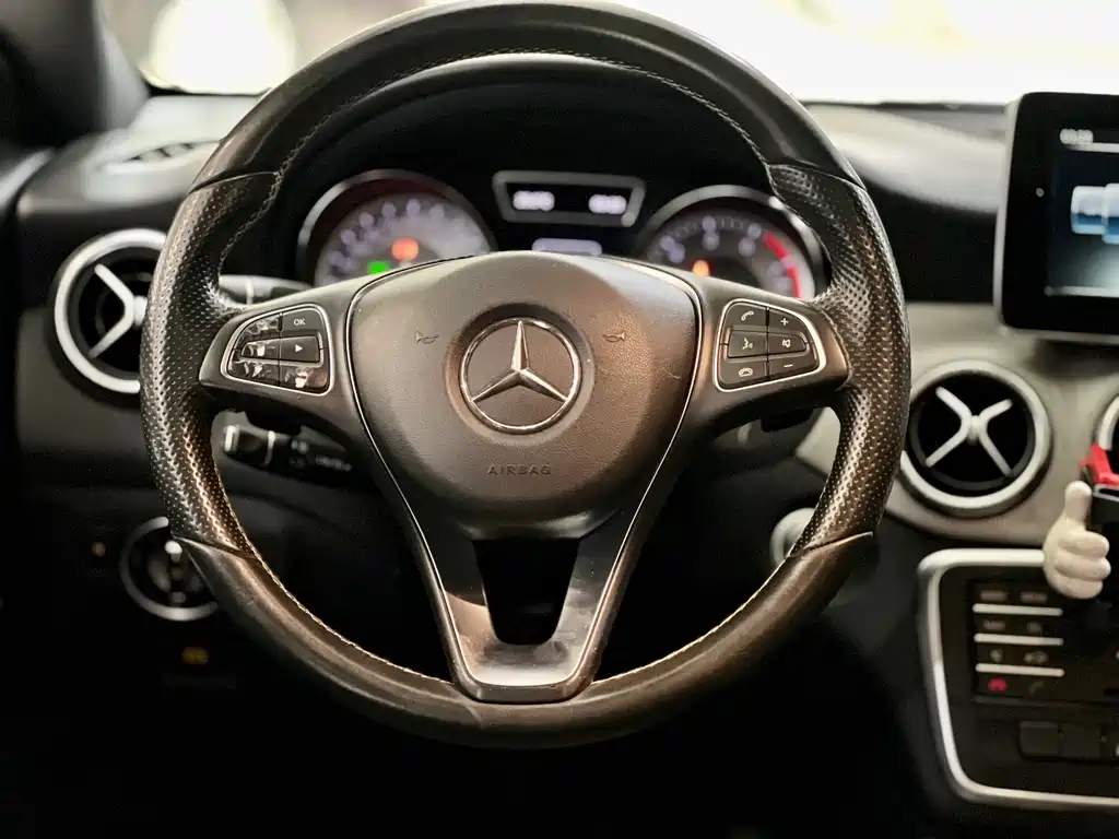 Mercedes-Benz CLA 2015 — фото 12