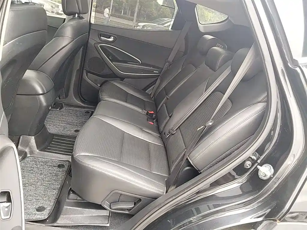 Hyundai Santa Fe 2014 — фото 17