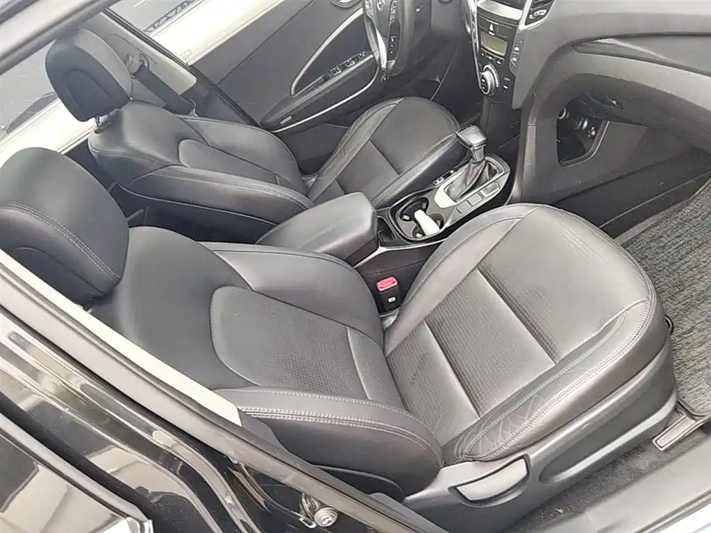 Hyundai Santa Fe 2014 — фото 25