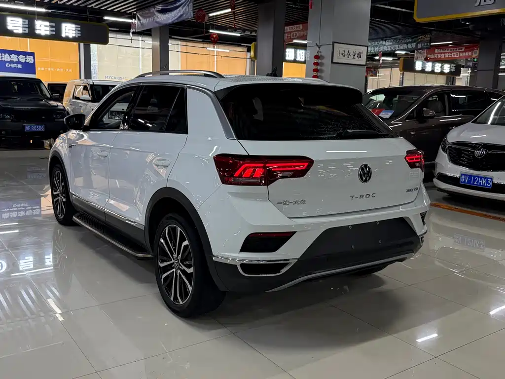 Volkswagen T-Roc 2022 — фото 9
