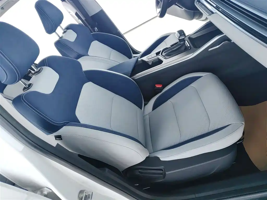 Geely Emgrand 2022 — фото 20