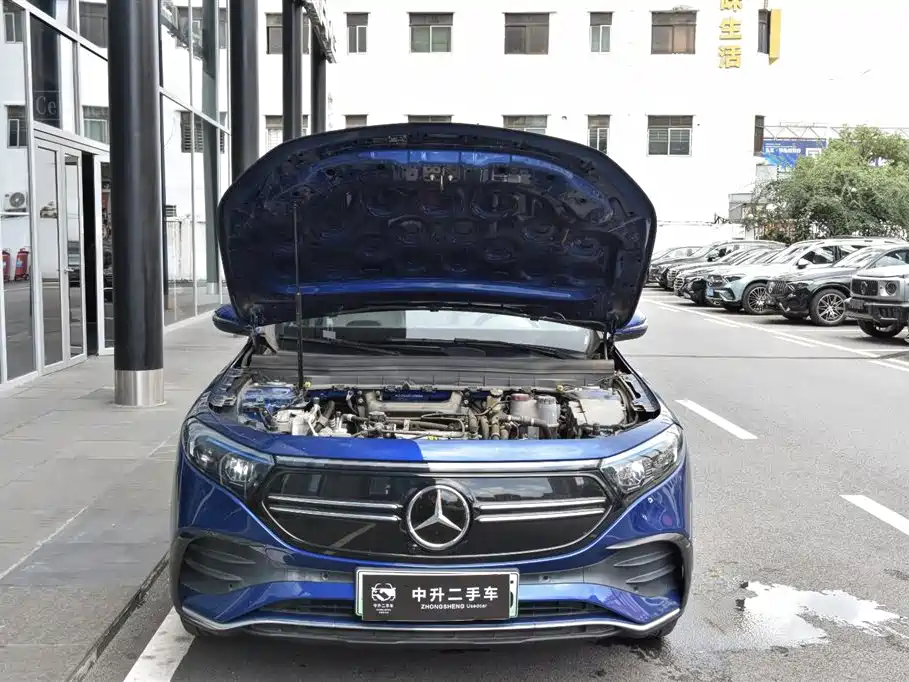 Mercedes-Benz EQB 2025 — фото 12