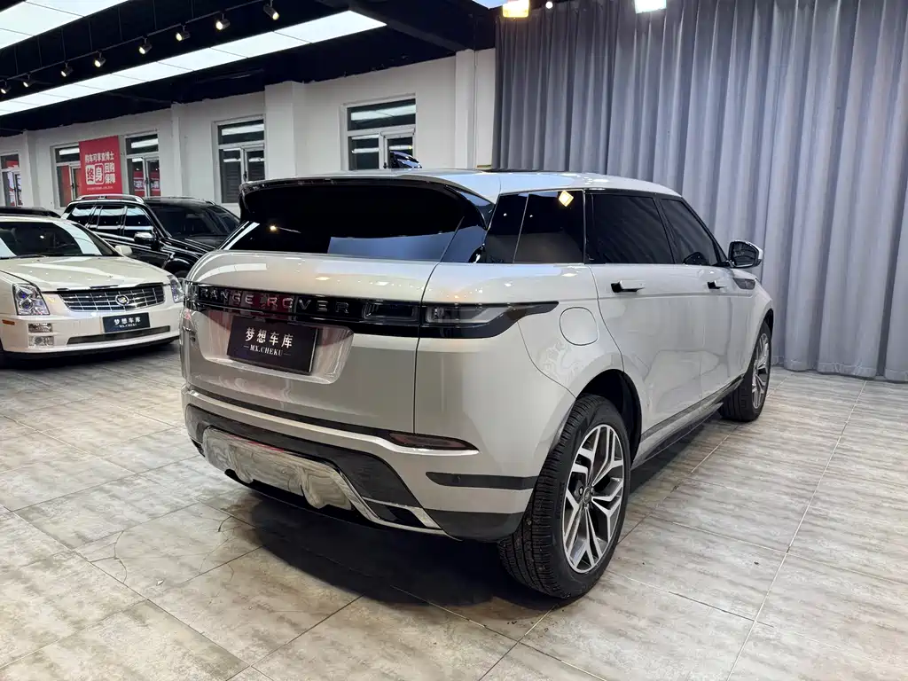 Land Rover Evoque 2023 — фото 7