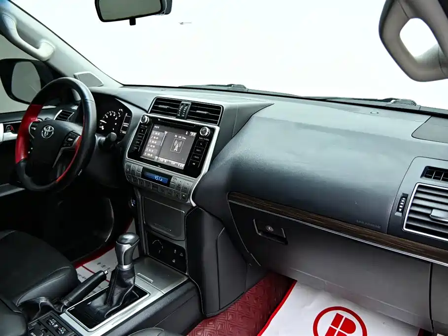 Toyota Prado 2019 — фото 16