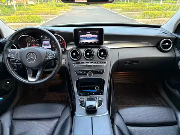 Mercedes-Benz C-Class 2017