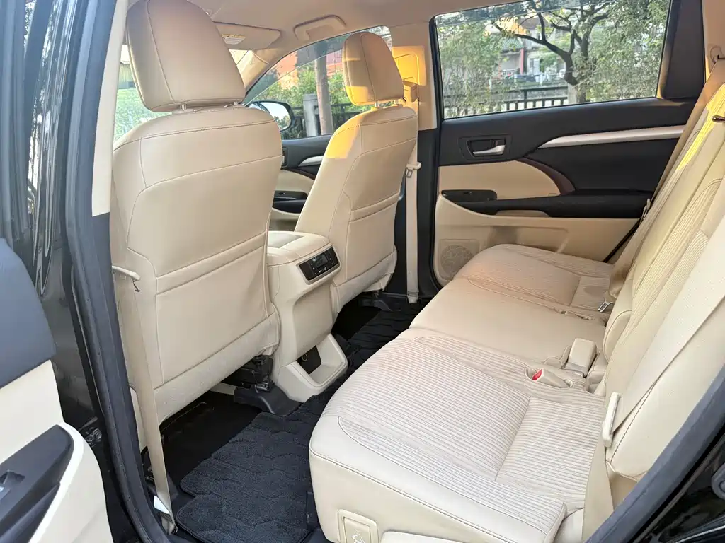 Toyota Highlander 2017