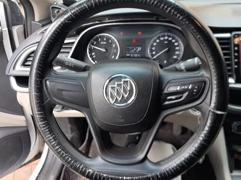 Buick Excelle 2018 — фото 15