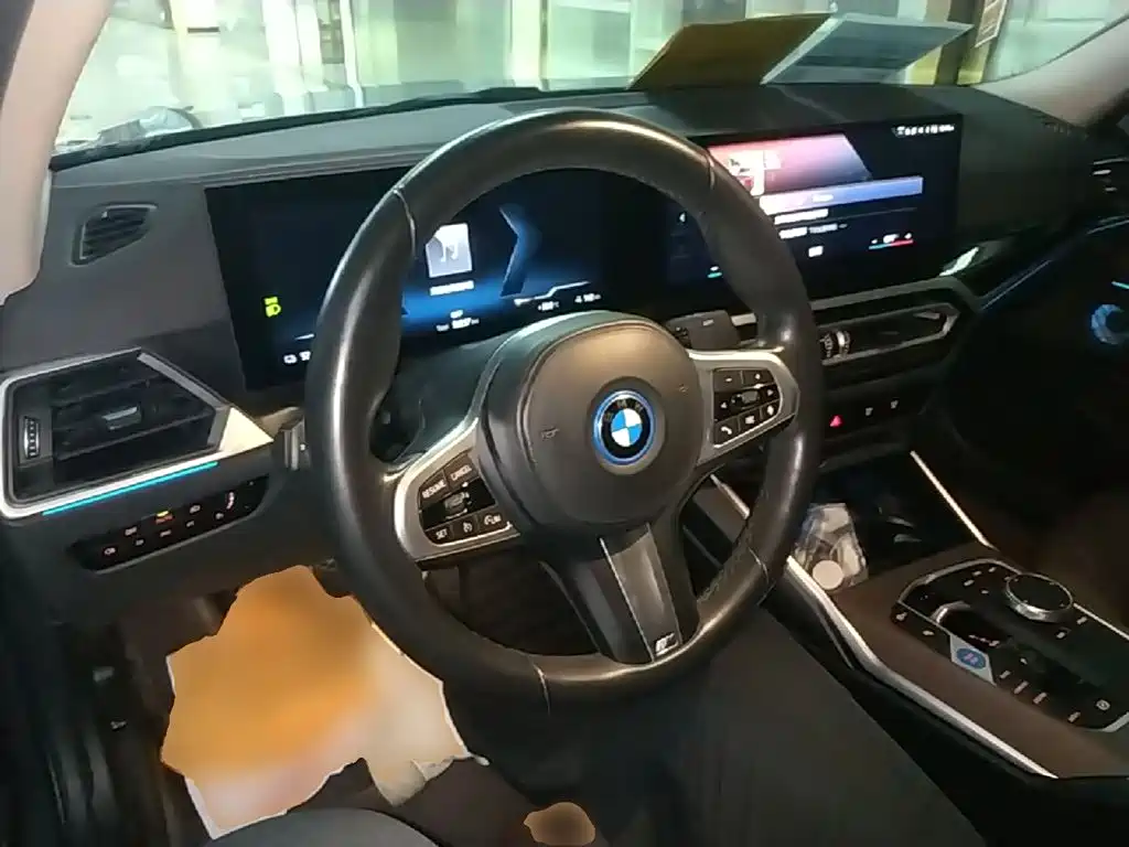 BMW i3 2023 — фото 10