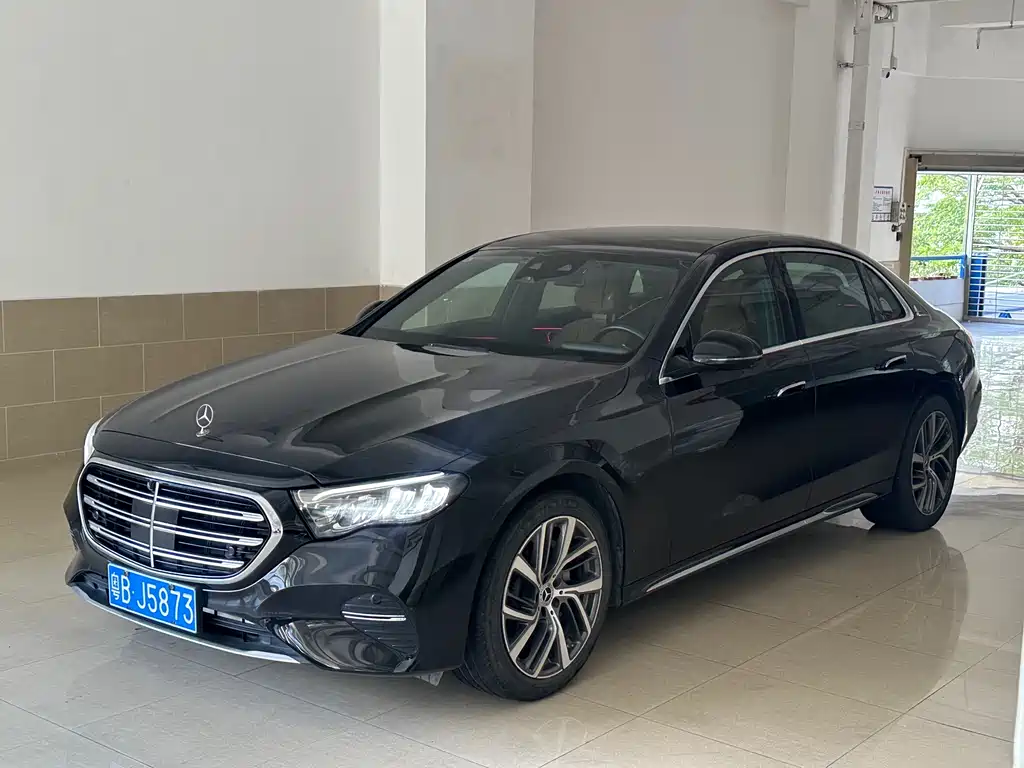 Mercedes-Benz E-Class 2024