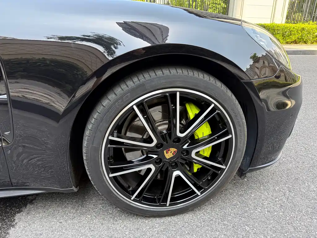 Porsche Panamera Hybrid 2020 — фото 21