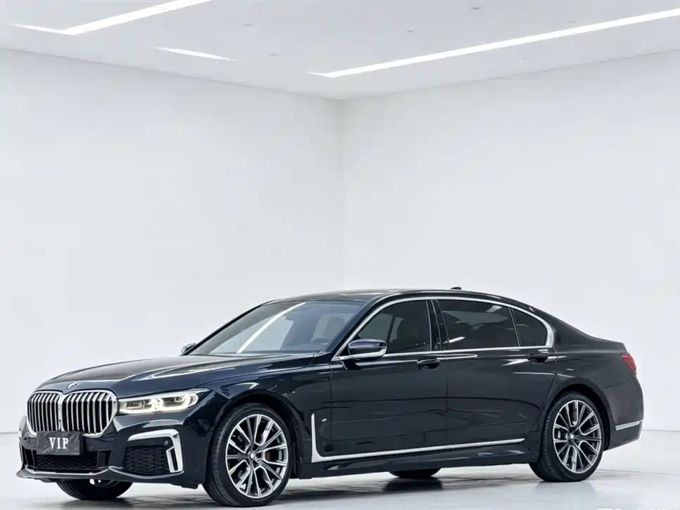 BMW 7 Series 2021 — фото 1