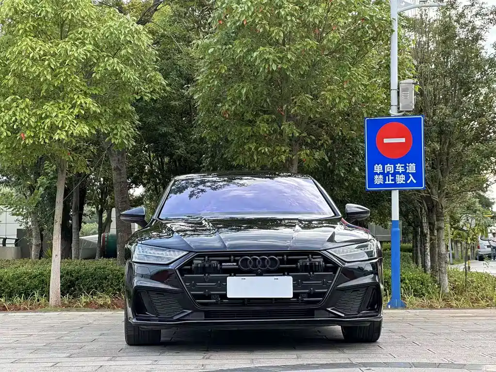 Audi A7L 2023 — фото 2