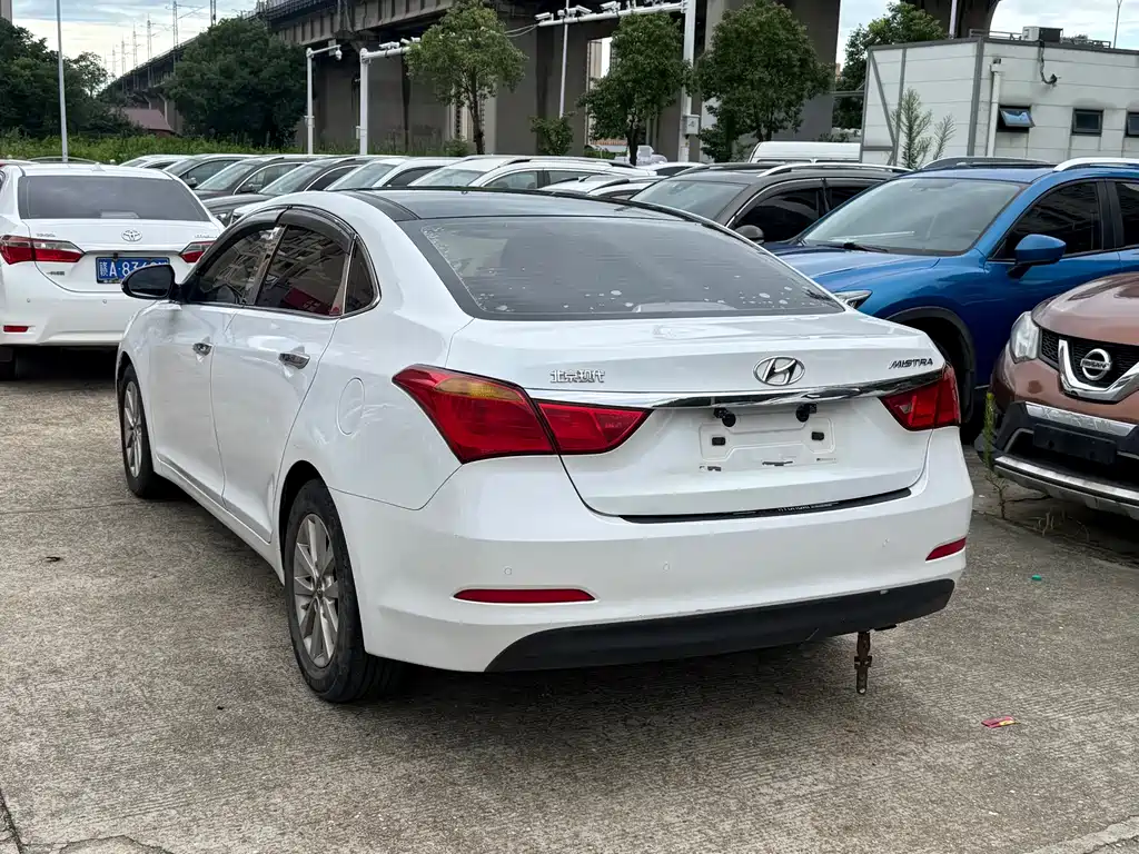Hyundai Mistra 2015 — фото 5