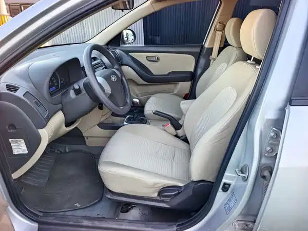 Hyundai Yuedong 2010