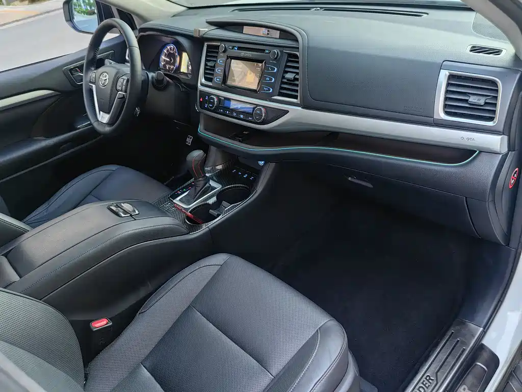 Toyota Highlander 2016 — фото 18