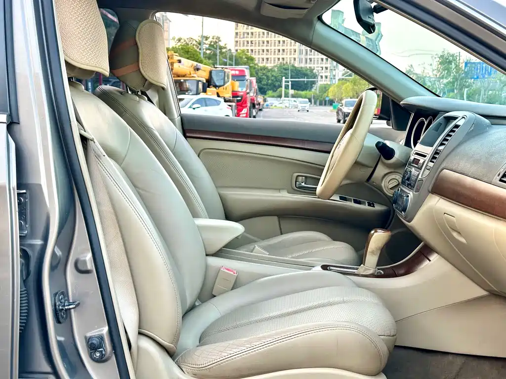 Nissan Sylphy 2010 — фото 23