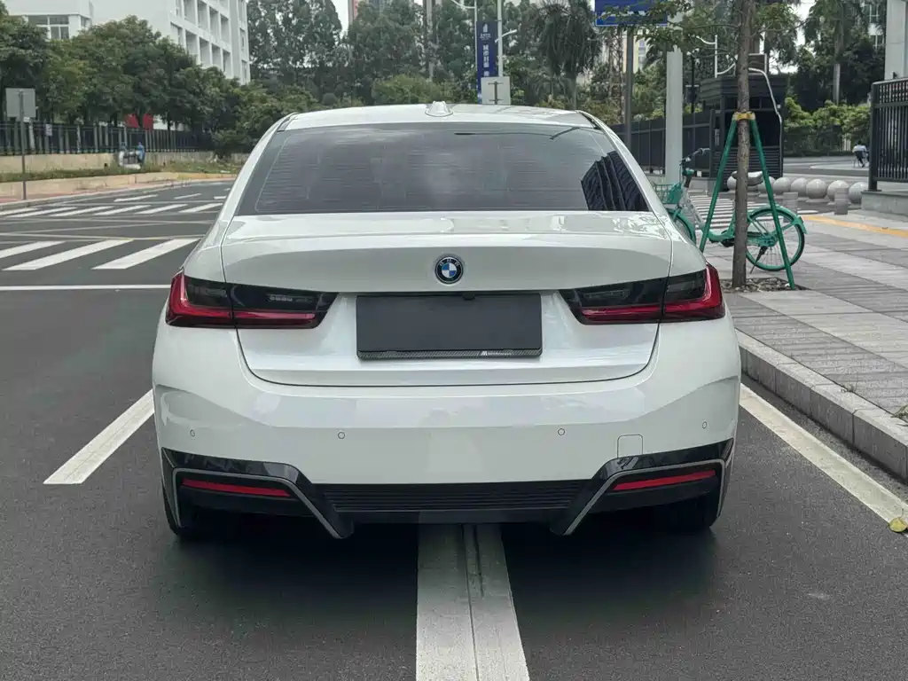BMW i3 2024 — фото 7