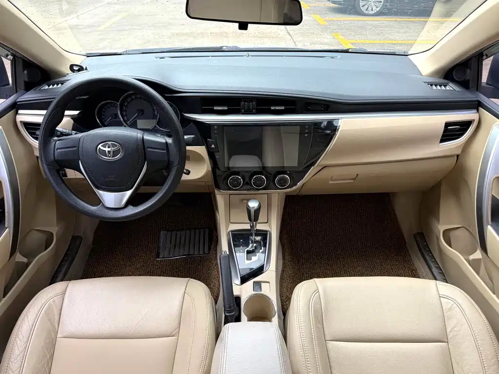 Toyota Corolla 2015 — фото 4
