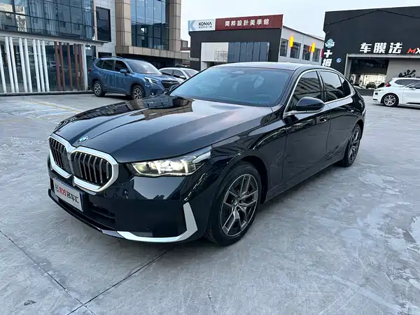 BMW 5 Series 2025